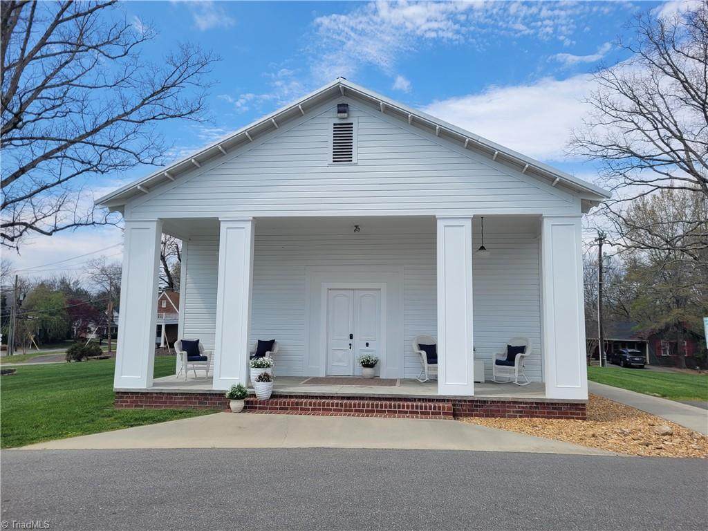 106 Key Street - Photo 1