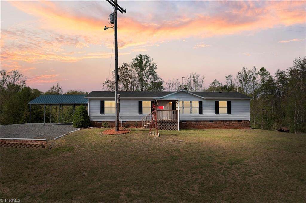 1747 Lynchburg Road - Photo 1