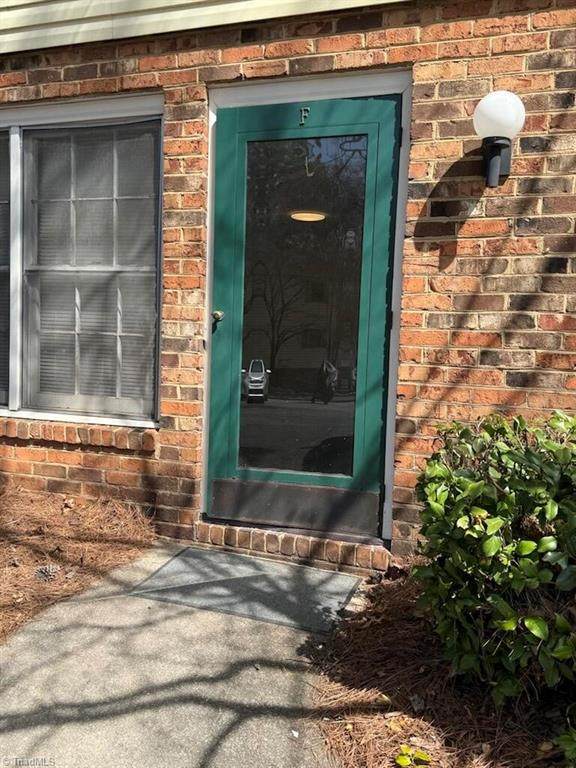 2810 Pelham Place - Photo 1