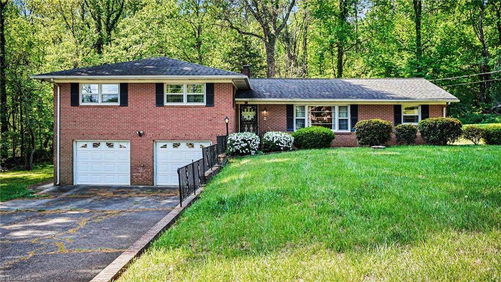 405 Mayfair Drive - Photo 1