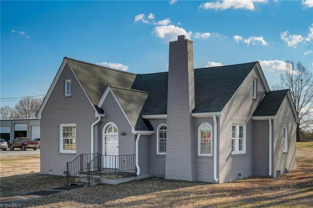 148 Meadow Road - Photo 1