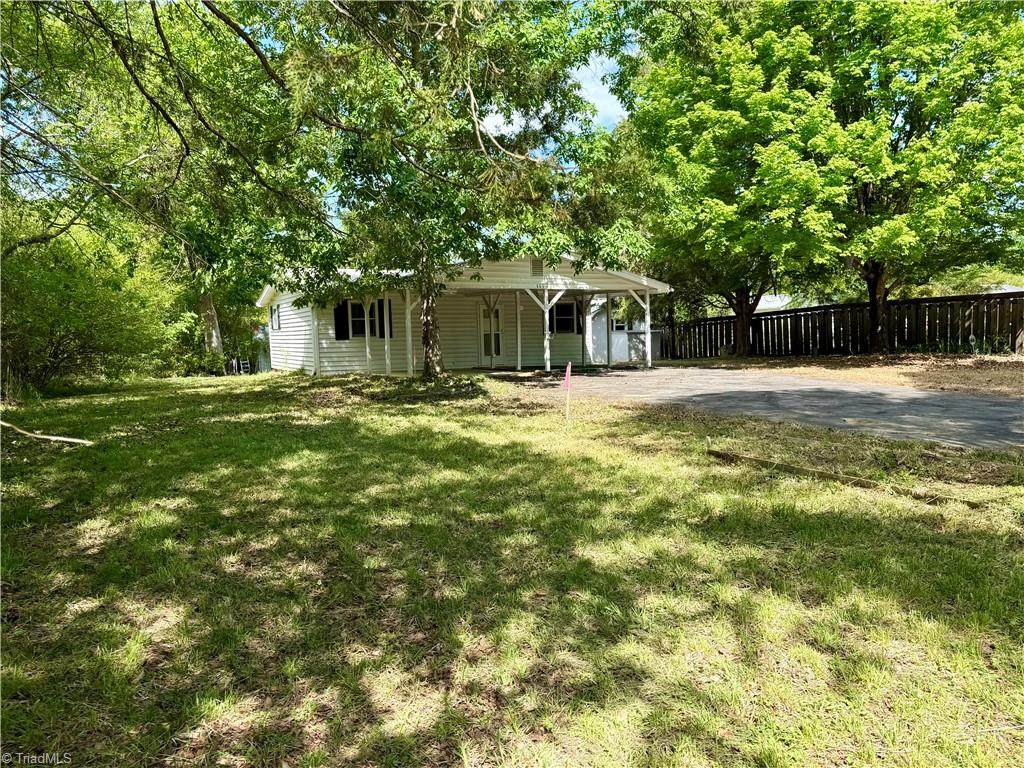 1194 Summey Town Road - Photo 1