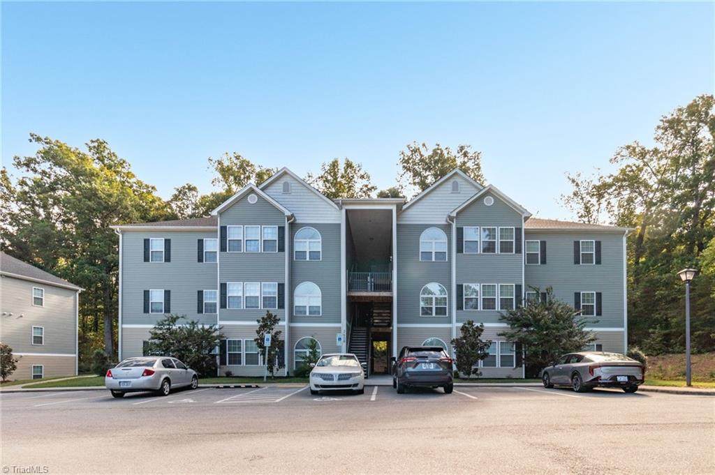 2608 Pennoak Way - Photo 1