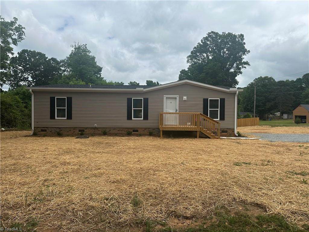 327 Wafford Road - Photo 1