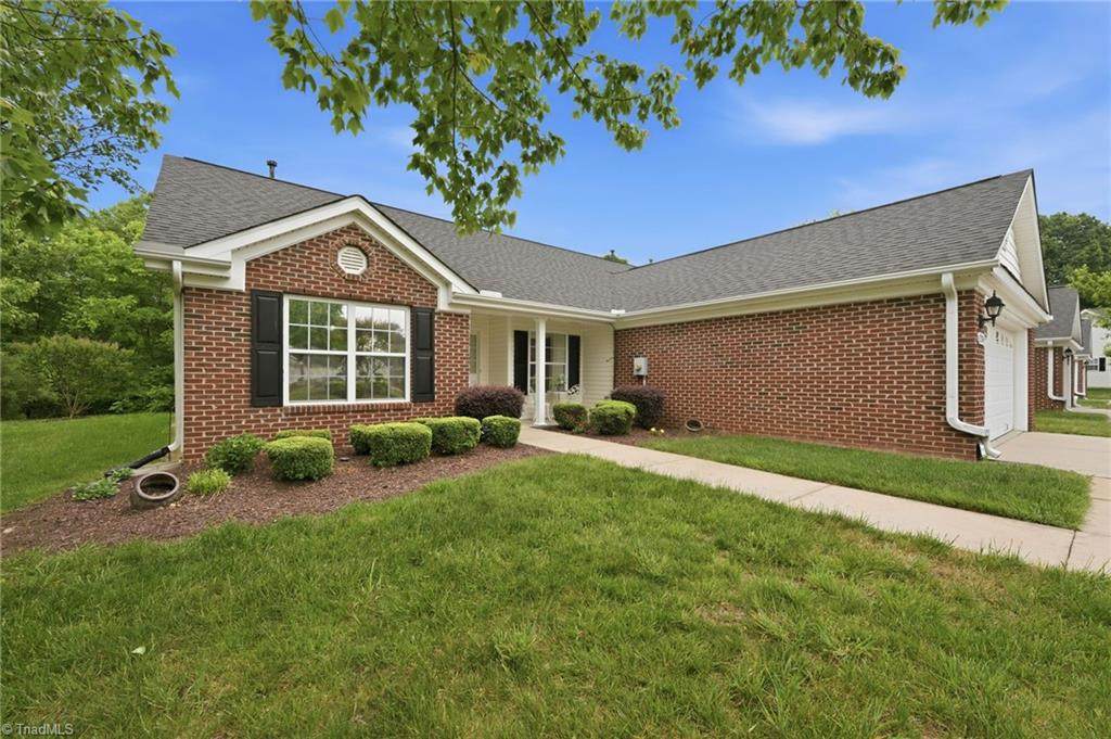 2204 Sweetbay Circle - Photo 1