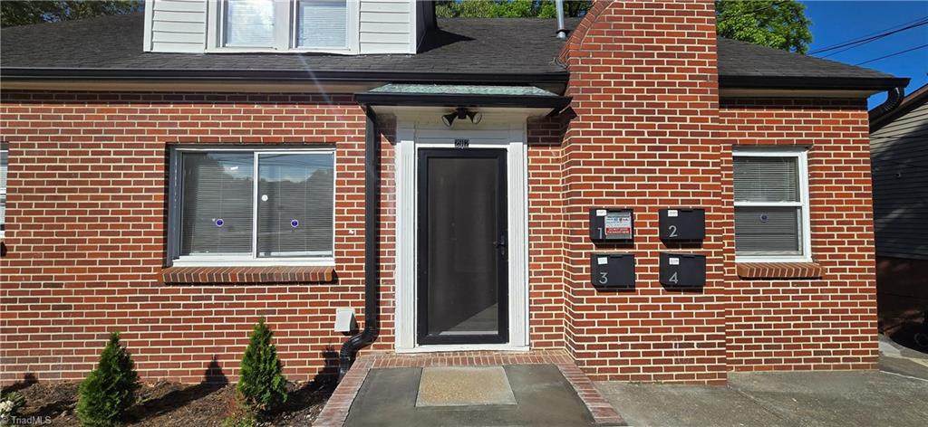 2912 Woodleigh Street - Photo 1