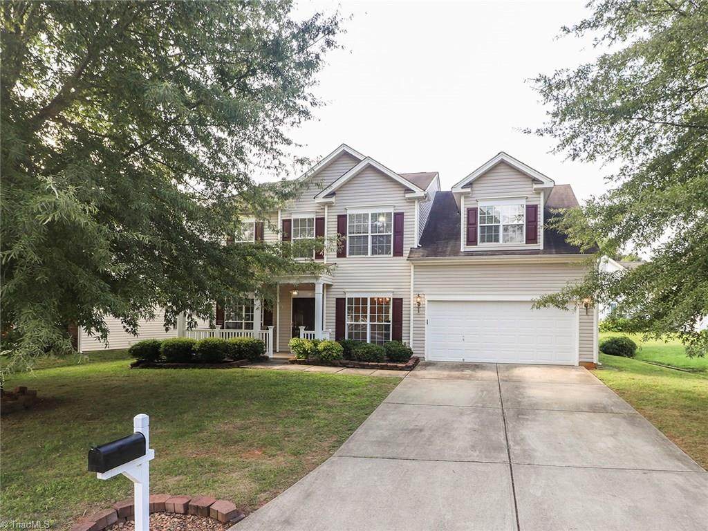 3712 Pemberton Way - Photo 1