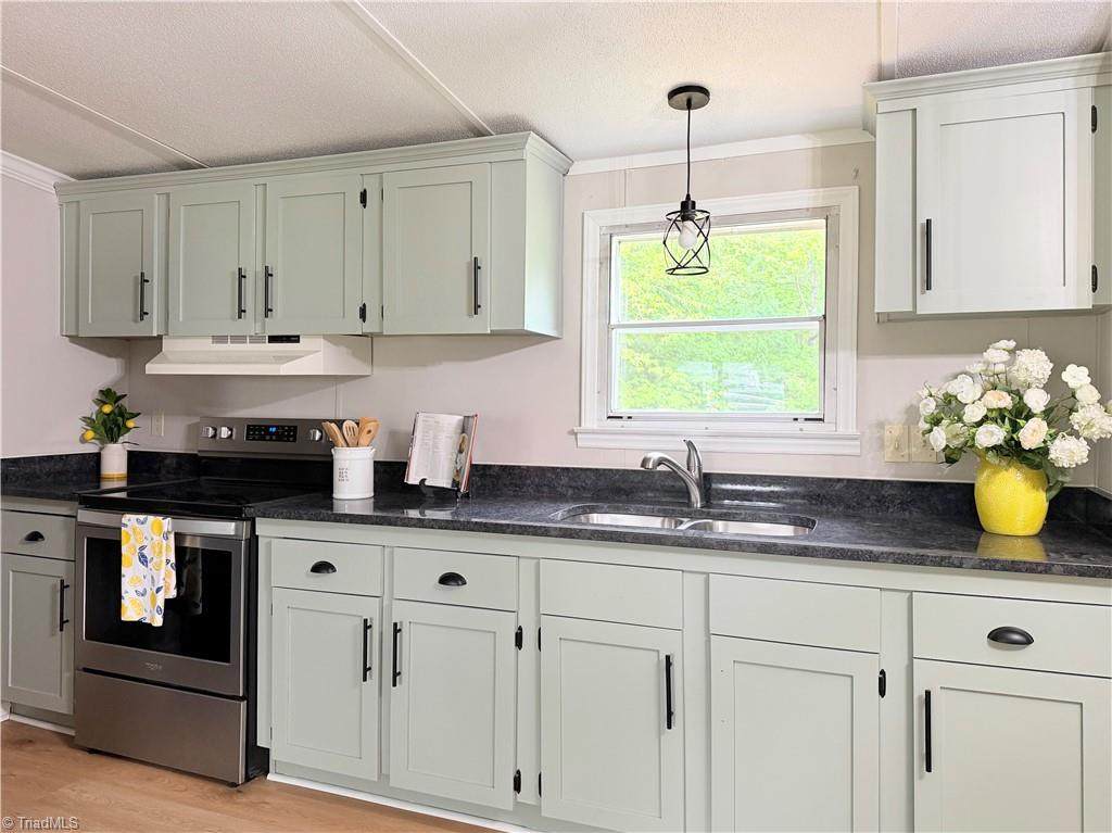 4618 Fairview Lane - Photo 1