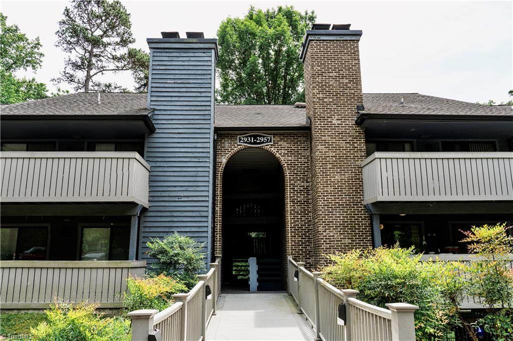 2935 Oaktop Circle - Photo 1