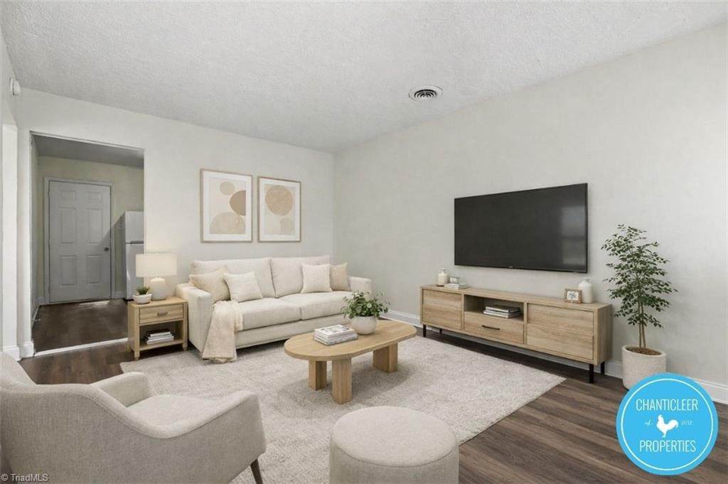 115 Florence Street - Photo 1
