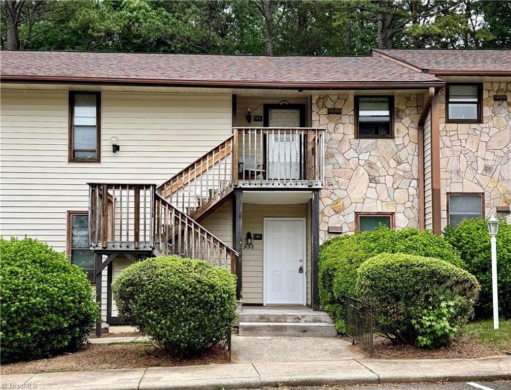 938 Ridge Court - Photo 1