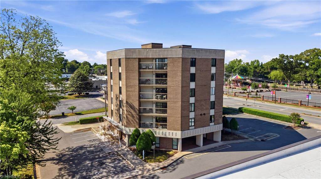 531 Hamilton Street - Photo 1