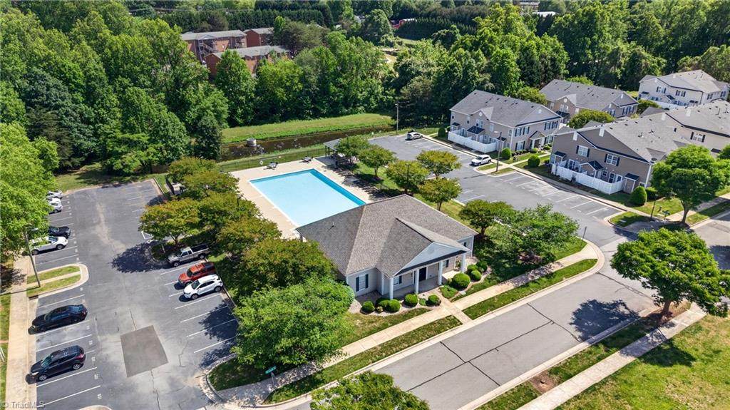 408 Mcconnell Landing - Photo 1