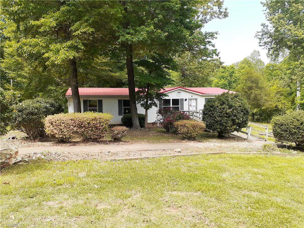 142 Hope Lane - Photo 1