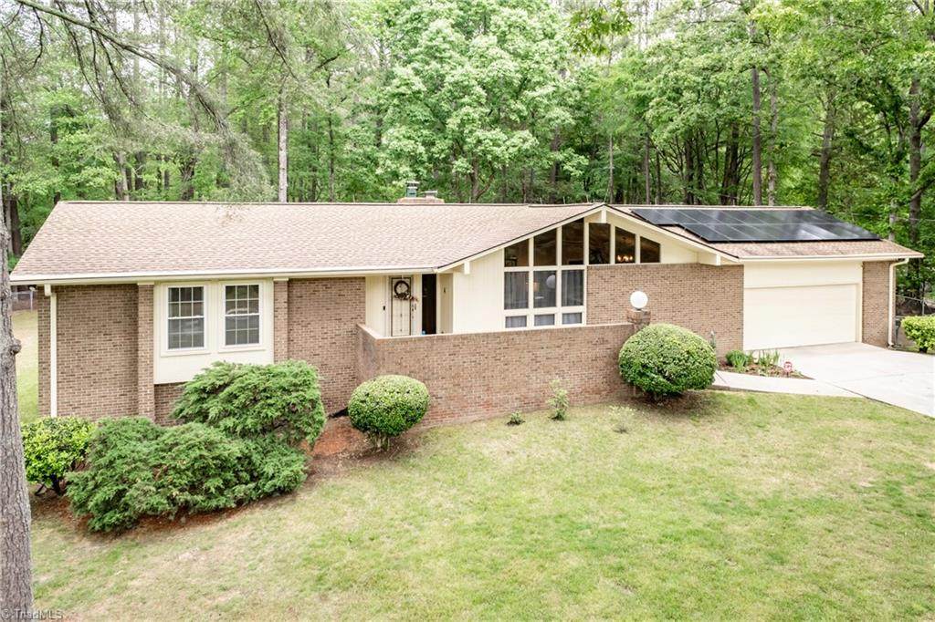 221 Obie Drive - Photo 1