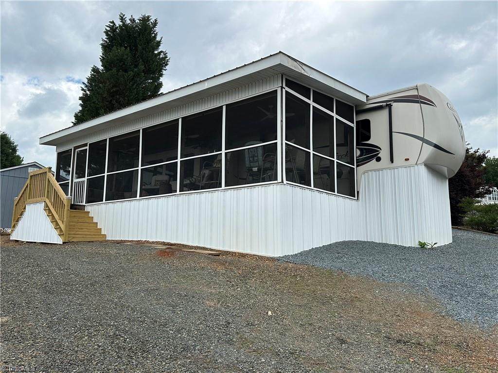 223 Grand View Drive - Photo 1