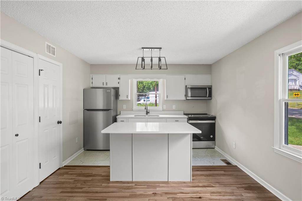 800 Arlington Street - Photo 1