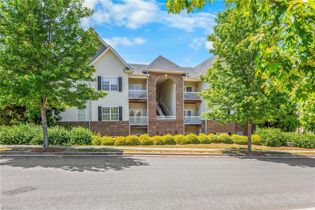 2431 Eagle Creek Court - Photo 1