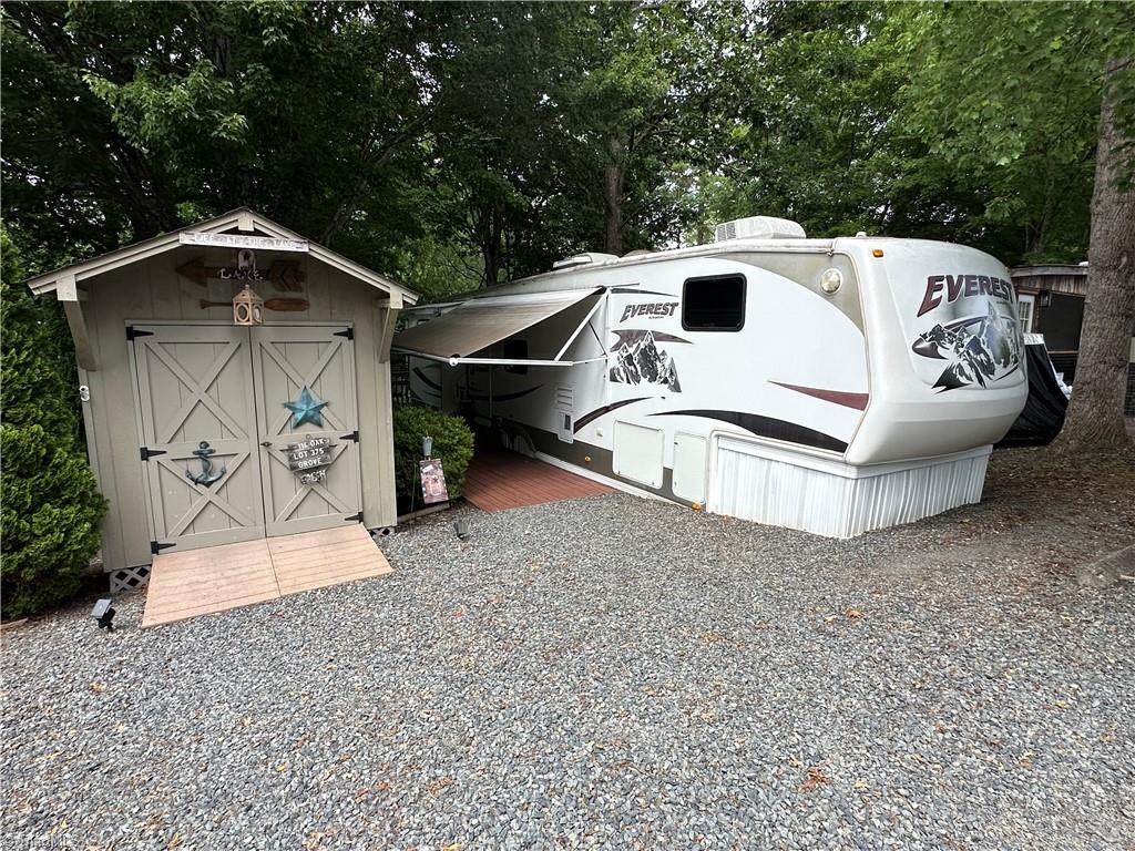 114 Oak Street - Photo 1