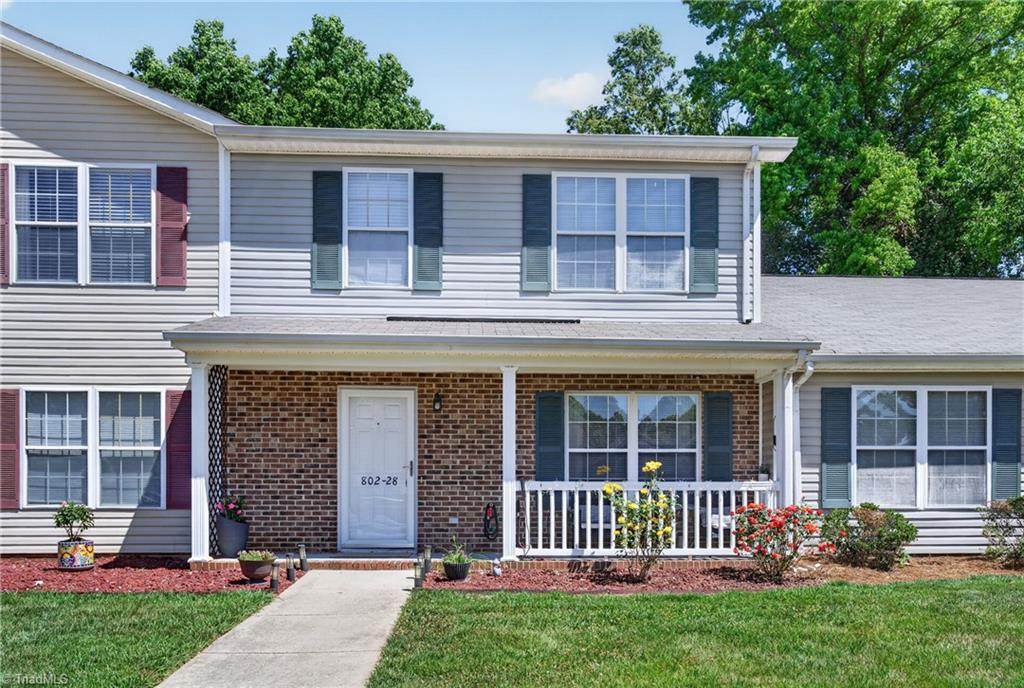 802 Remount Court - Photo 1