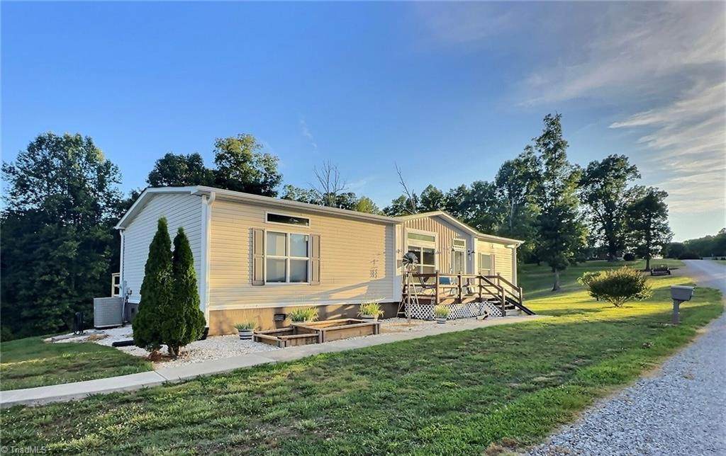 202 Clover Valley Drive - Photo 1