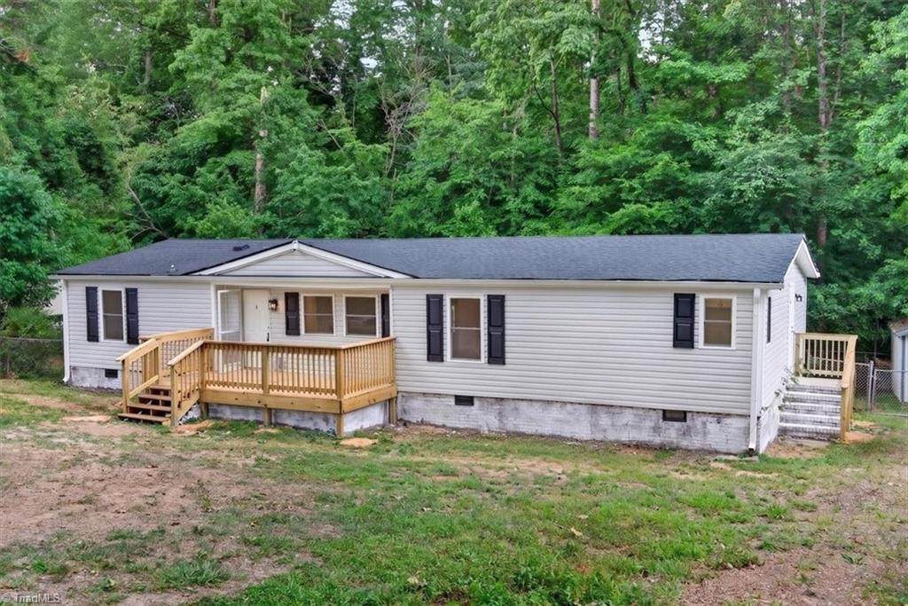 4560 Effie Lane - Photo 1