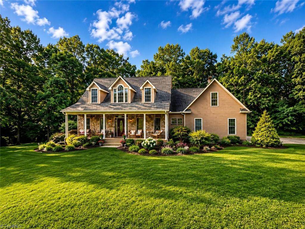 6916 Harvest Glen Drive - Photo 1