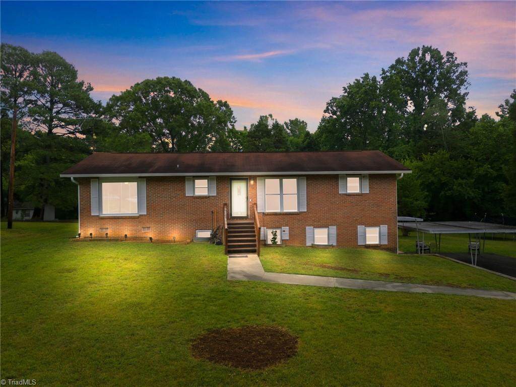 401 Grant Street - Photo 1