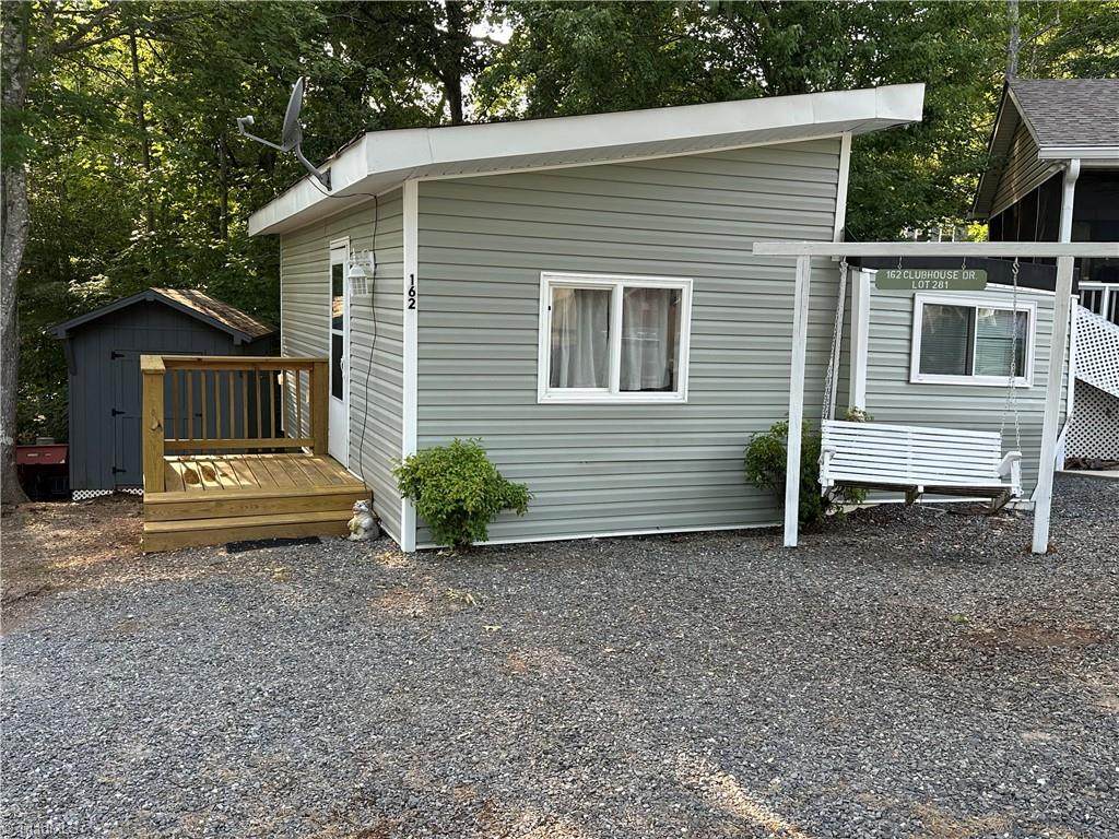 162 Club House Drive - Photo 1