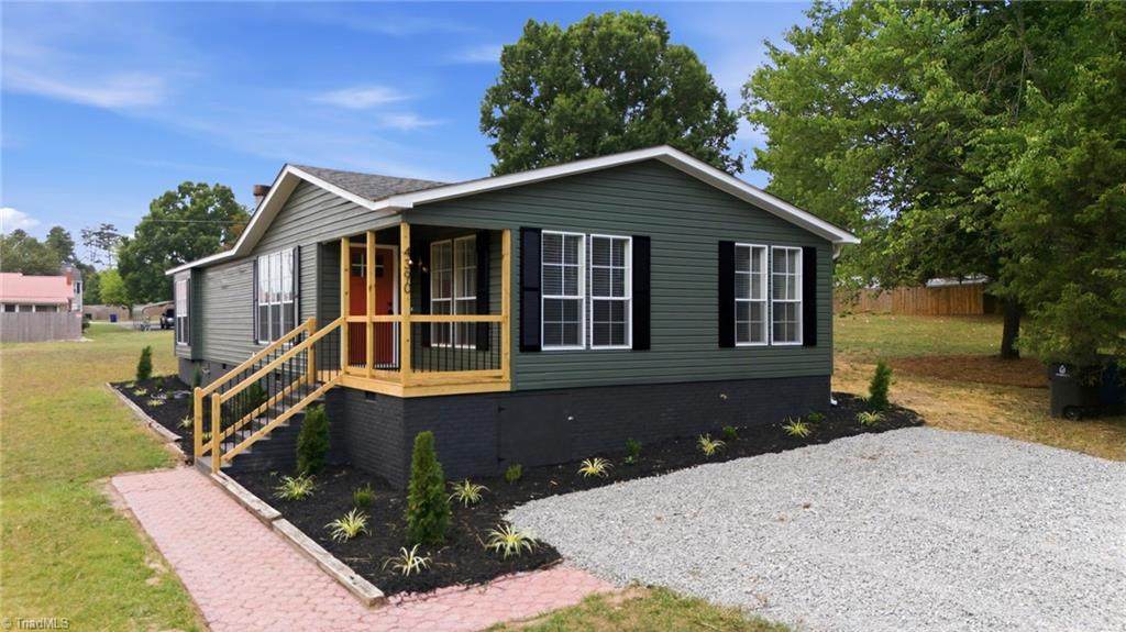 4390 Glenford Drive - Photo 1