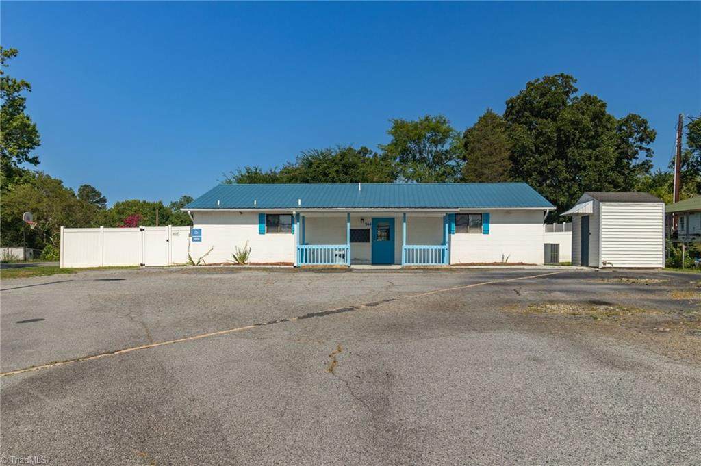 944 Fisher Ferry Street - Photo 1