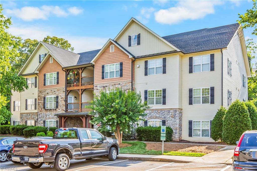 4752 Tatton Park Circle - Photo 1