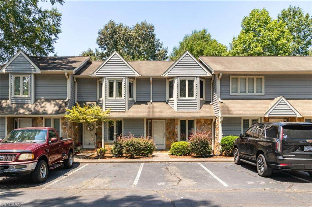 5347 Summit Heights Drive - Photo 1