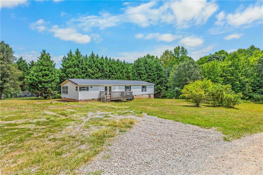 1017 Sourwood Drive - Photo 1