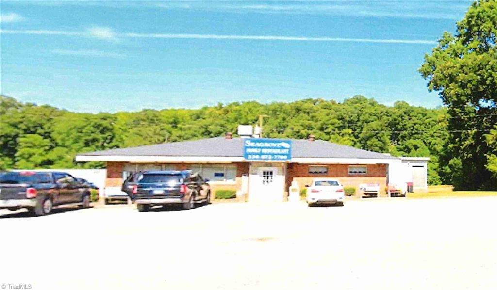 8702 Us Highway 220 - Photo 1