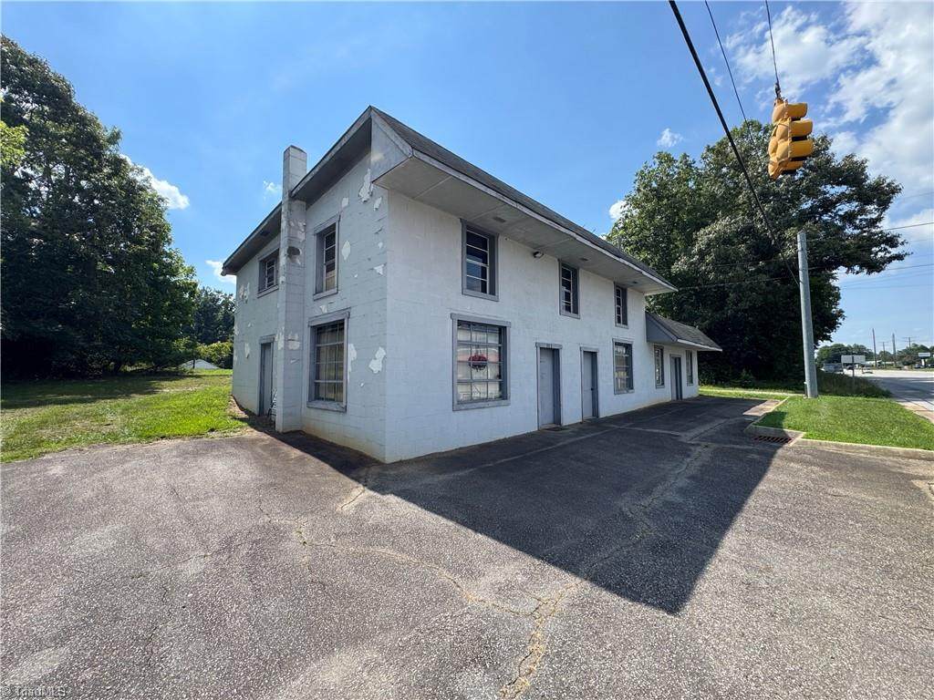217 Sparta Road - Photo 1