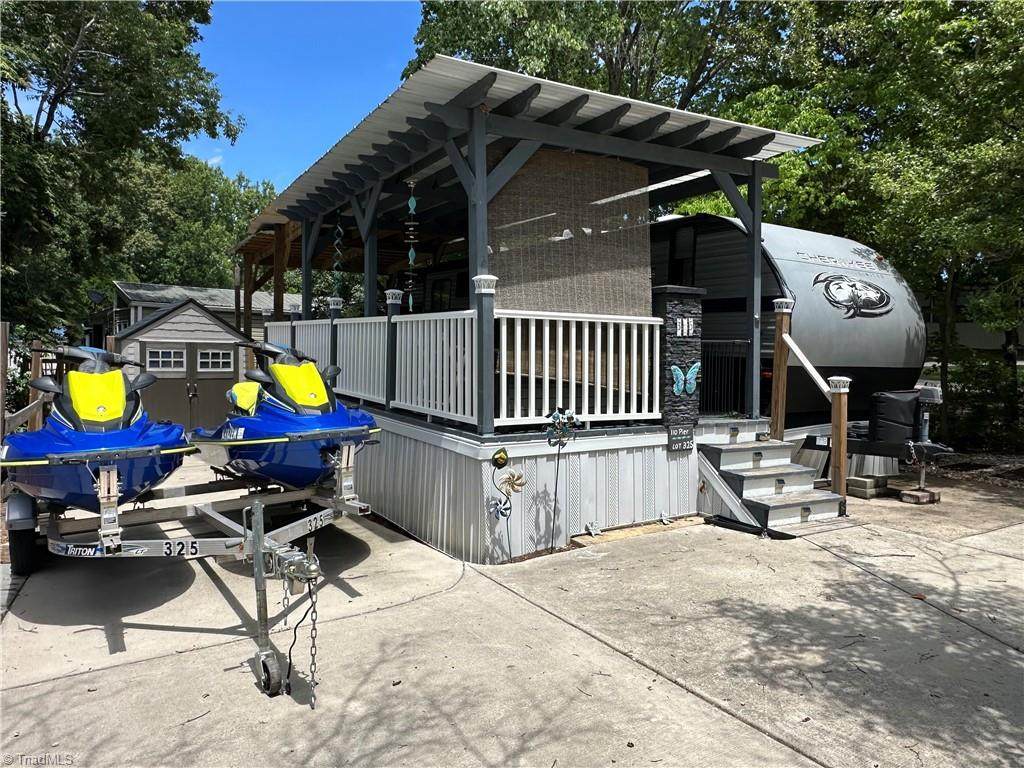 110 Pier Avenue - Photo 1