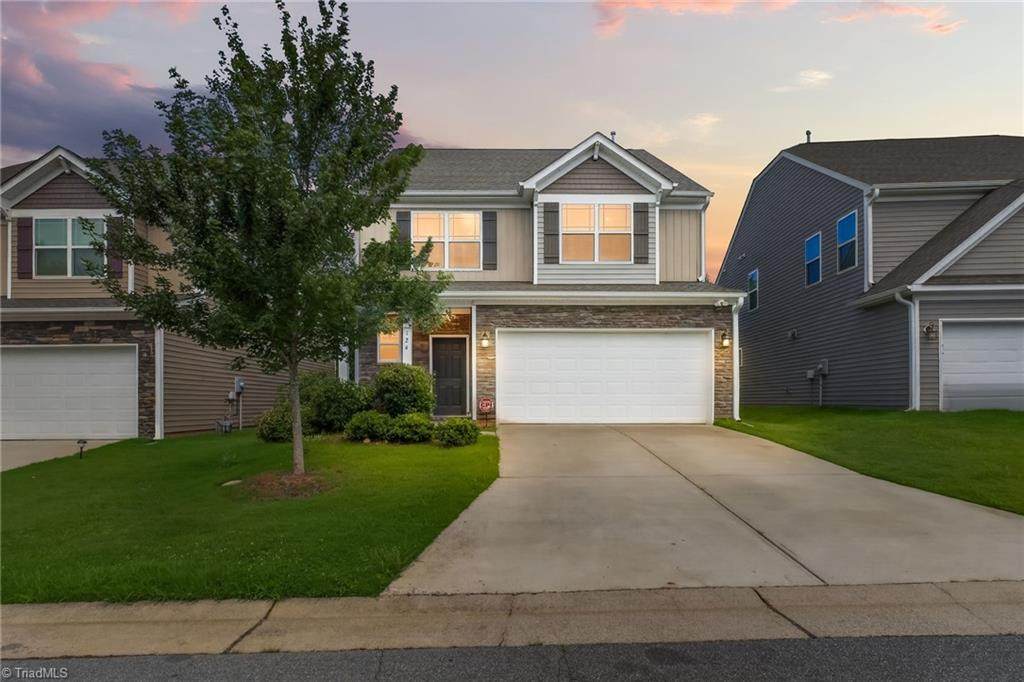 124 Habersham Court - Photo 1