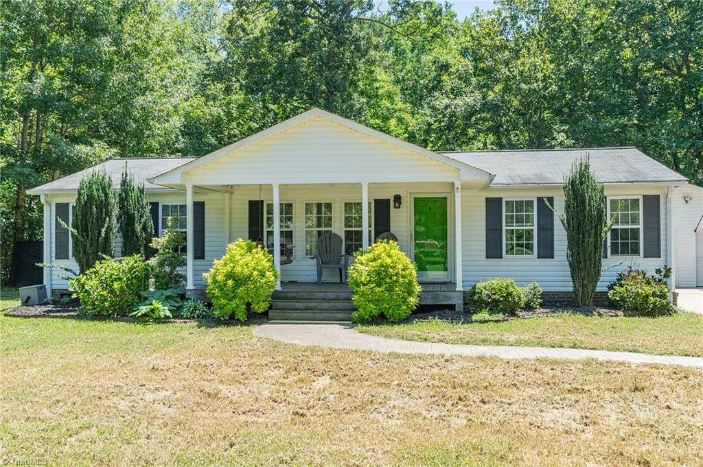 445 Lester Drive - Photo 1