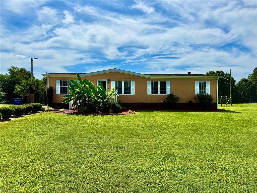 1104 Spring Meadow Drive - Photo 1