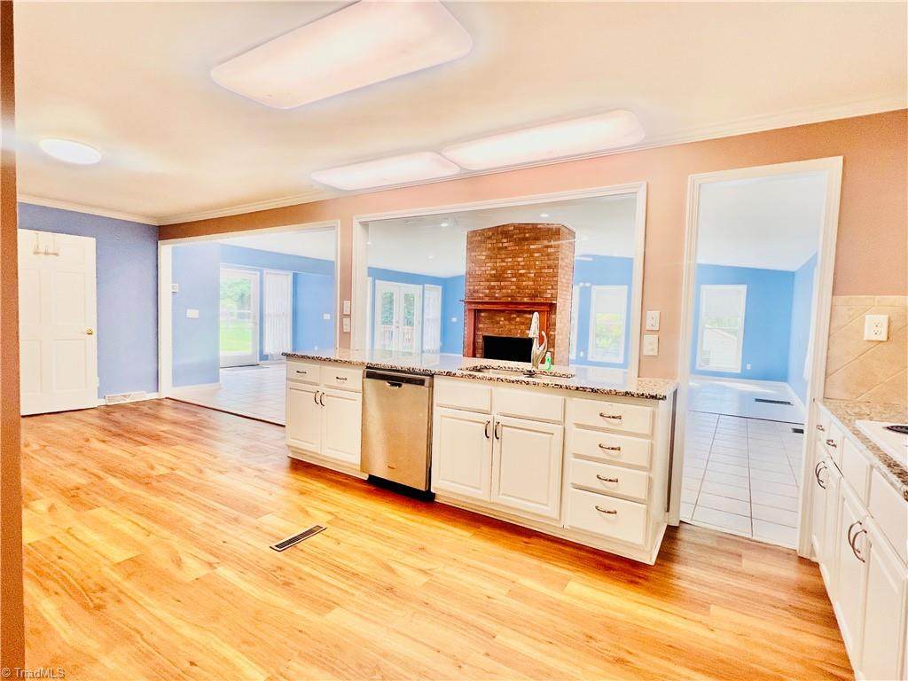 4602 Ramblewood Drive - Photo 1