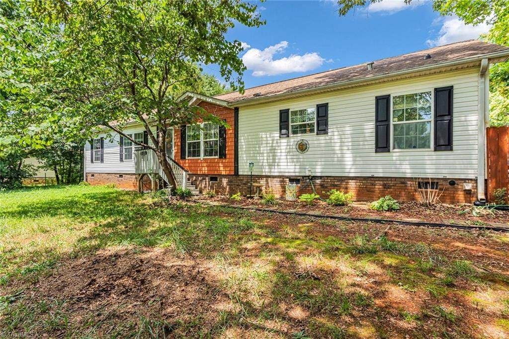 515 Wafford Road - Photo 1
