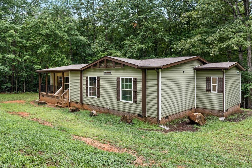 194 Lakefield Road - Photo 1