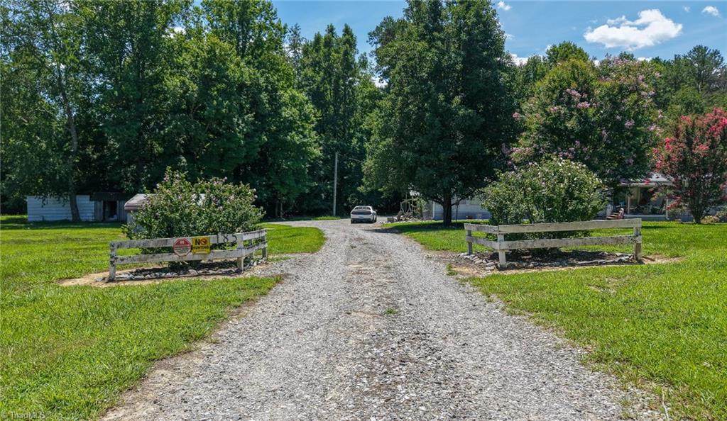 185 Bells Lane - Photo 1