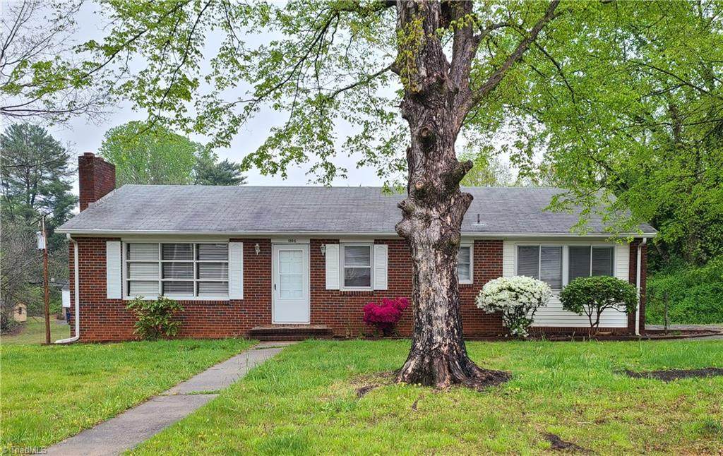 1806 South Hill Avenue - Photo 1