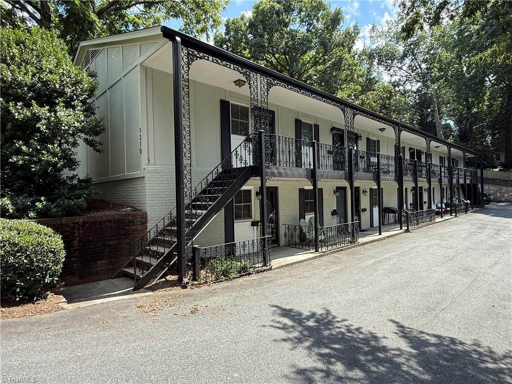 1310 Brookstown Avenue - Photo 1