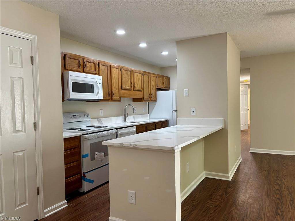 702 Glendale Drive - Photo 1