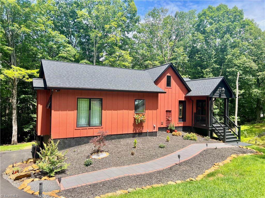 128 Hillside Lane - Photo 1