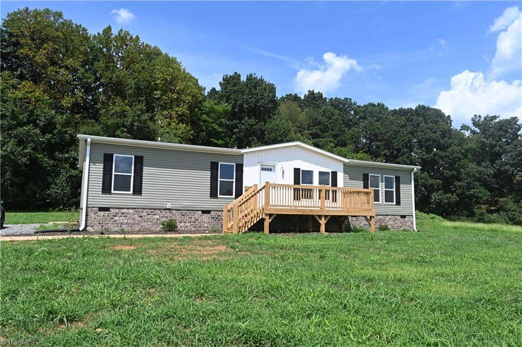 125 Luffman Road - Photo 1