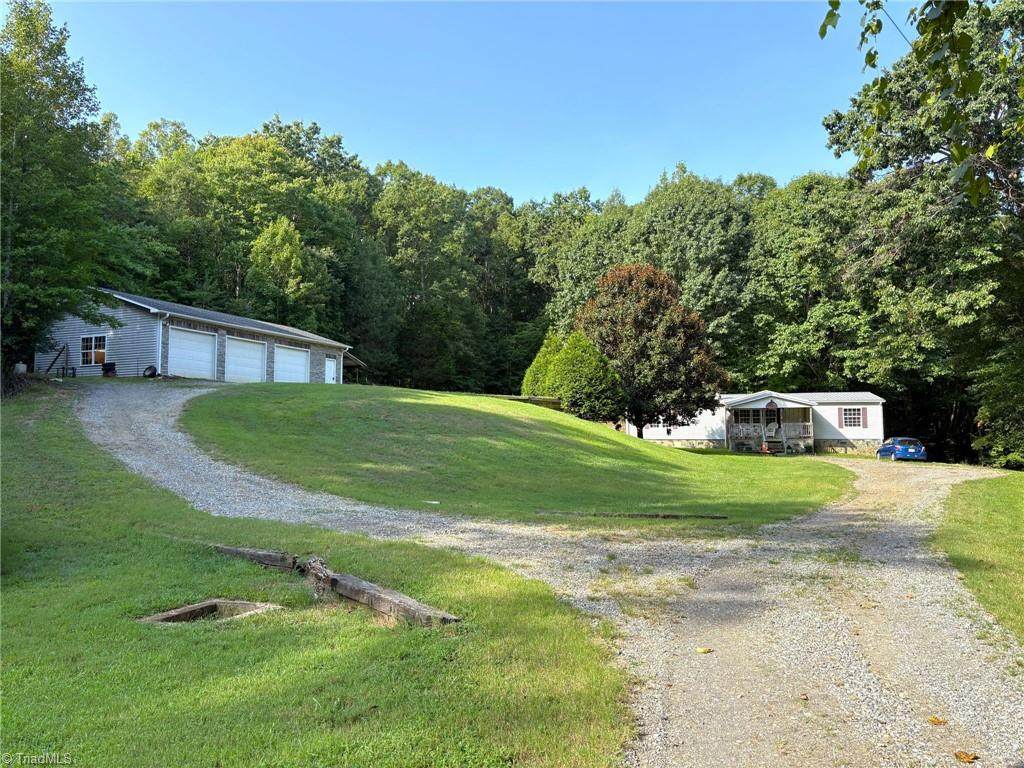 320 Stanley Road - Photo 1